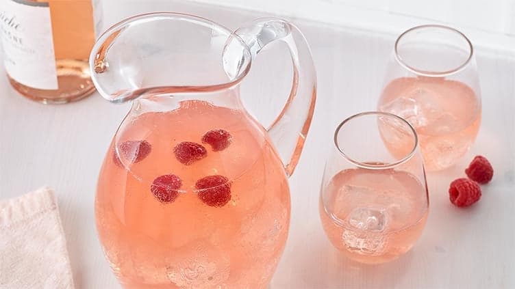 Grapefruit and Rosé Spritzer